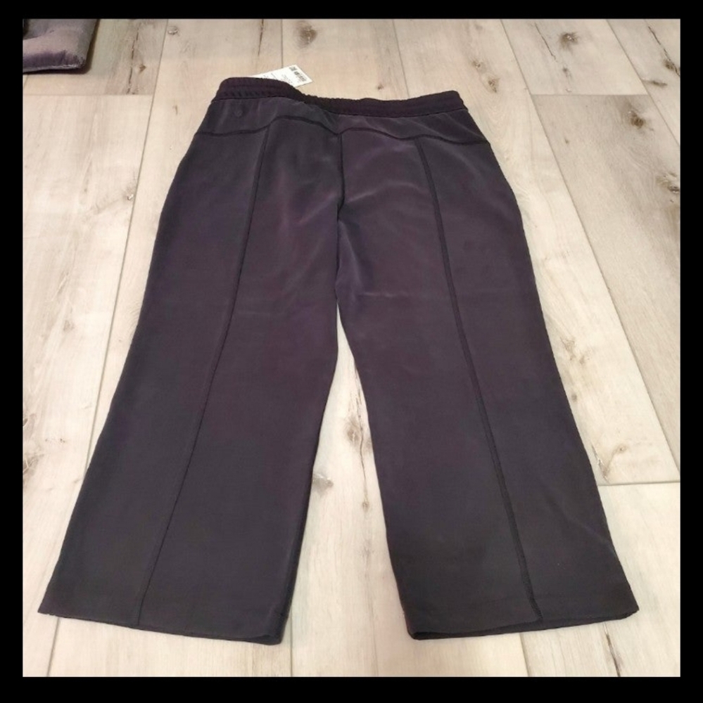 Lululemon Softstreme High Rise HR Straight Leg Crop Black size 12.